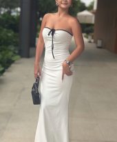 Dollar Busty Escort